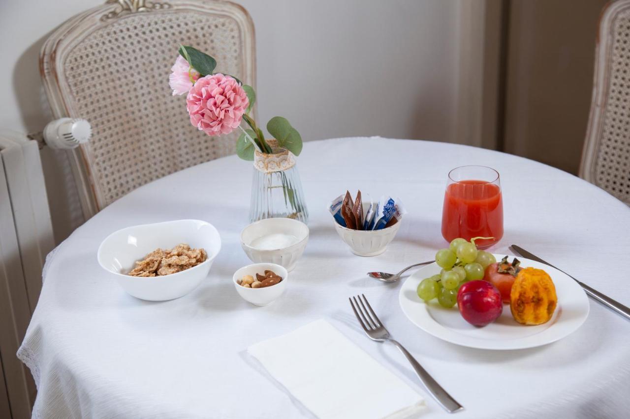 Dimora Sinibaldi Bed and breakfast 2*